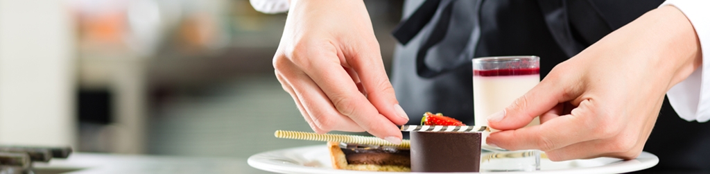 系友楊世均勇奪世界聖誕麵包錦標賽冠軍